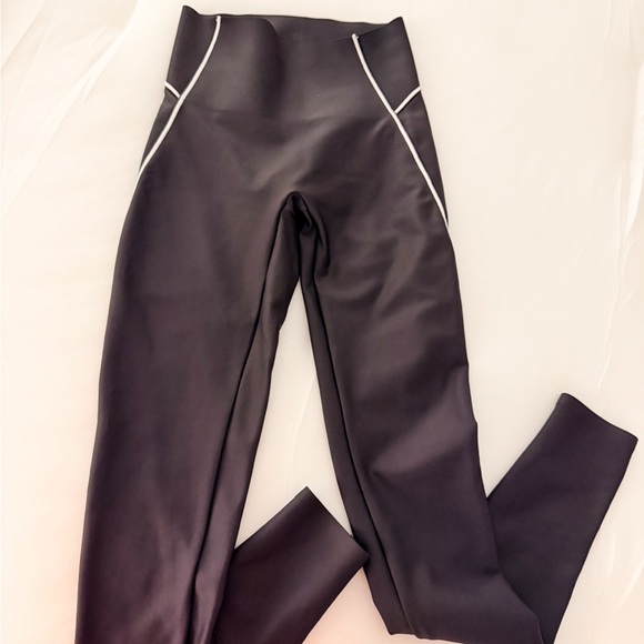 Alo yoga leggings - Picture 2 of 3